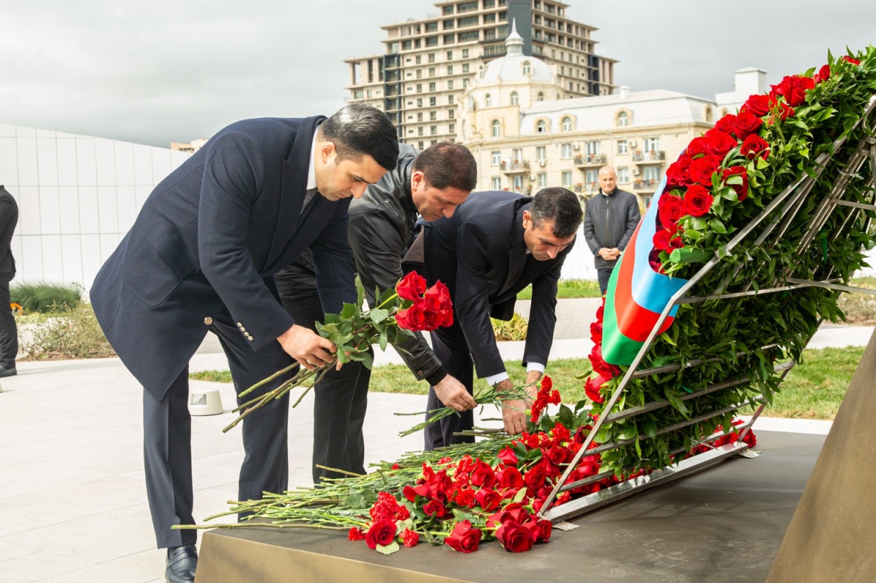 ETSN kollektivi şəhidlərin əziz xatirəsini yad edib - FOTOLAR